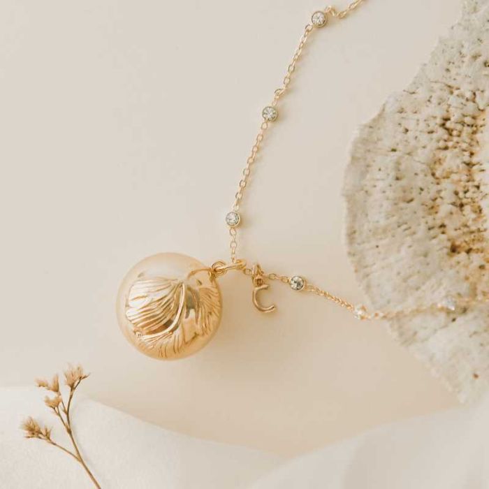 bola or jaune, collier grossesse ginkgo, avec initiales