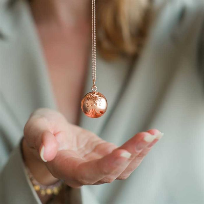 bola de grossesse LOVE, Ilado