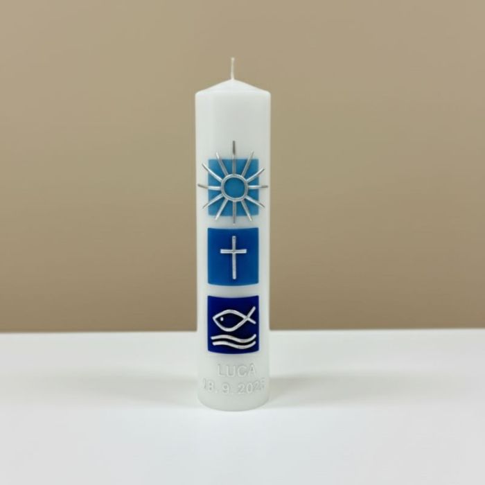 bougie de baptême bleue avec décor en relief