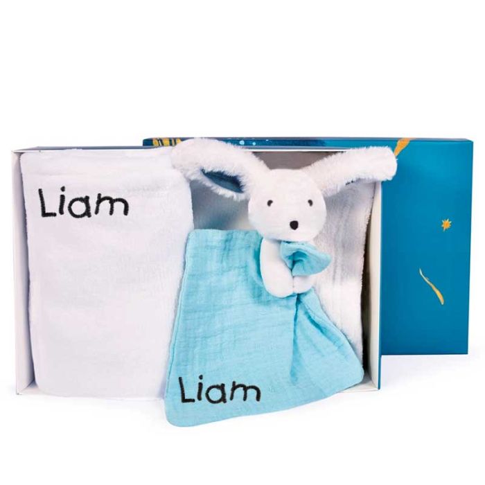 coffret cadeau naissance comprenant un doudou et une couverture à personnaliser avec prénom 