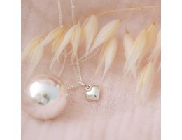 bola de grossesse avec coeur pendentif en argent