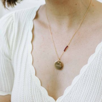 Collier pierre de naissance Janvier, grenat, prénom et date gravés, cadeau naissance maman, Aismée