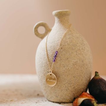 Collier pierre de naissance Février, améthyste, prénom et date gravés, cadeau naissance maman, Aismée