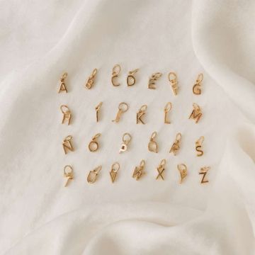 pendentif lettre charm ilado