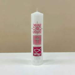 bougie de baptême rose avec décor en relief