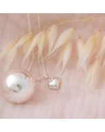 bola de grossesse avec coeur pendentif en argent