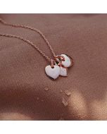 collier 3 petits coeurs avec initiales, or rose