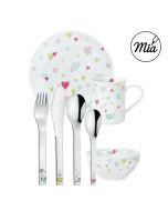 coffret vaisselle et couverts pour petit fille de la marque puresigns, adorable design avec des coeurs