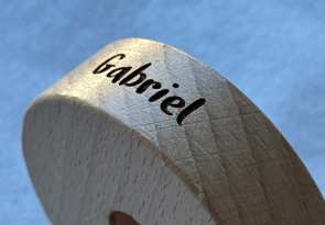 La gravure sur bois: les coulisses de la personnalisation