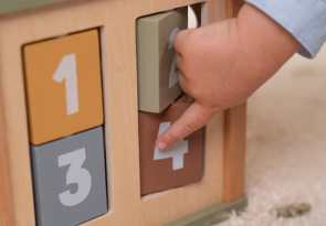 cube d'éveil et de motricité