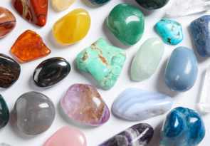 pierres de naissance